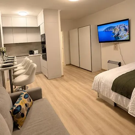 Stayvia